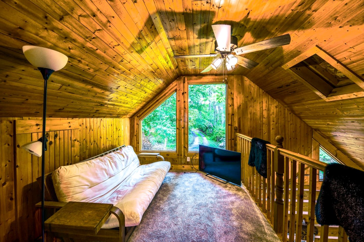 Stunning Wooden Cabin with Barbecue in Sylva, North Carolina