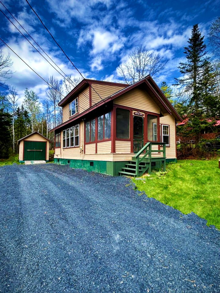 Stunning Waterfront Cabin with Fire Pit, Porch and Deck in Maine