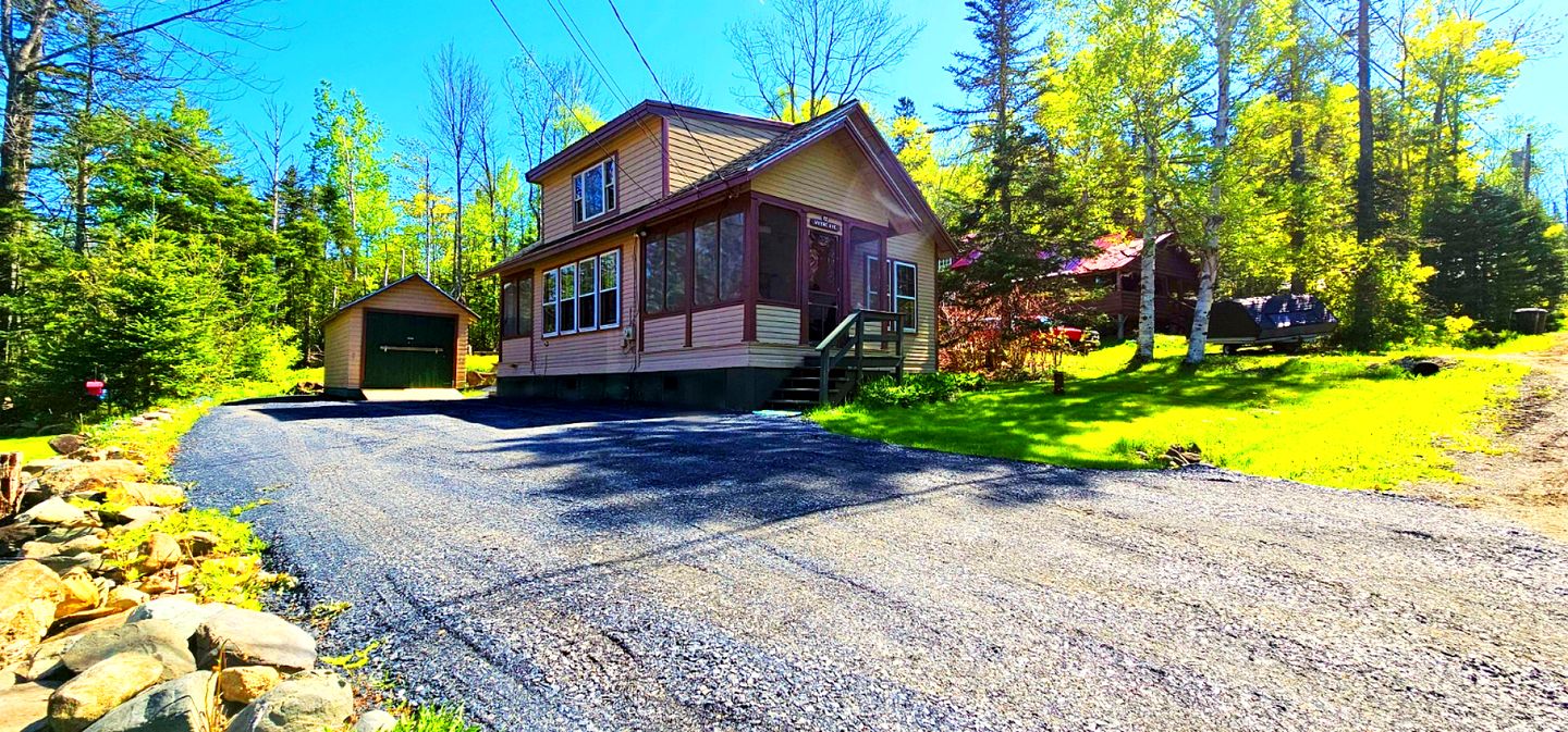 Stunning Waterfront Cabin with Fire Pit, Porch and Deck in Maine