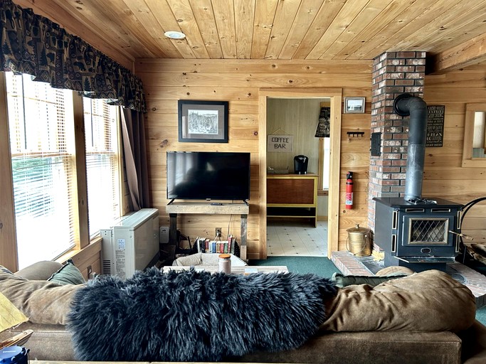 Cabins (United States of America, Greenville, Maine)