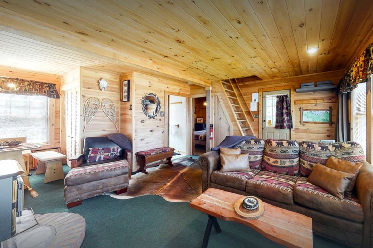 Cabins (United States of America, Greenville, Maine)