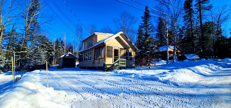 Cabins (United States of America, Greenville, Maine)
