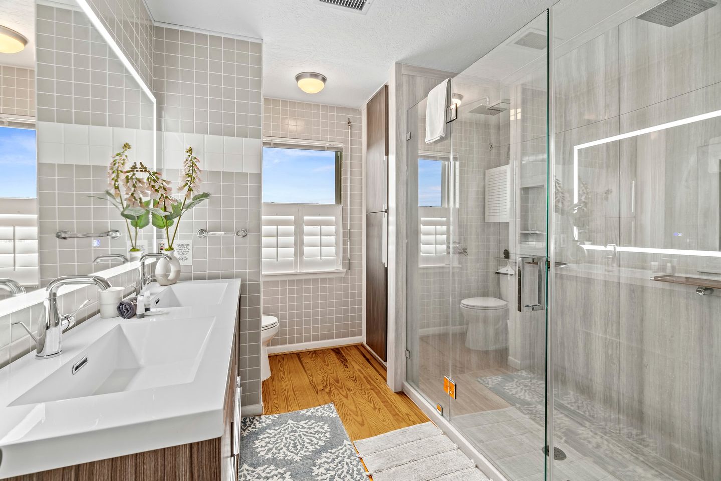 Amazing Waterfront Home with Stunning Sunset Views and a Private Pier in Galveston, Texas