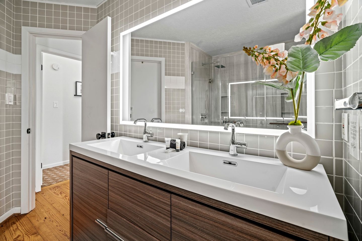 Amazing Waterfront Home with Stunning Sunset Views and a Private Pier in Galveston, Texas