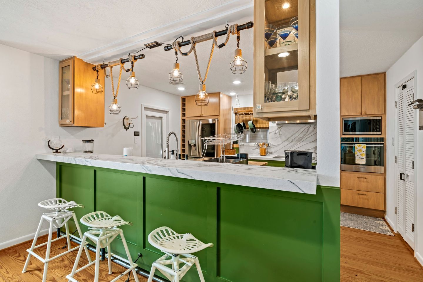 Amazing Waterfront Home with Stunning Sunset Views and a Private Pier in Galveston, Texas