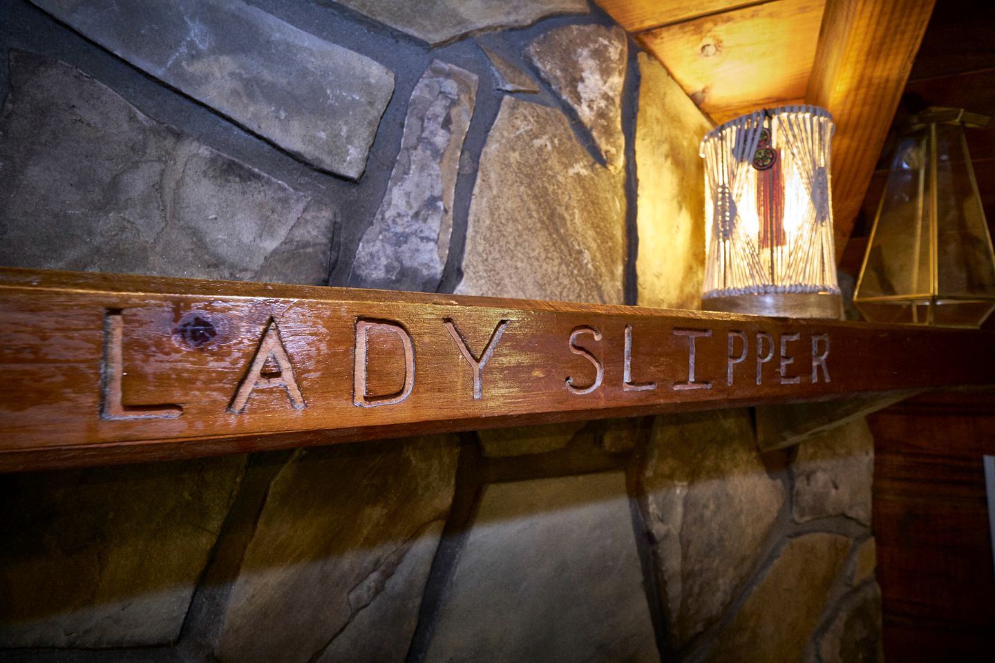 Stunning Wooden Cottage with Hot-tub in Sevierville, Tennessee