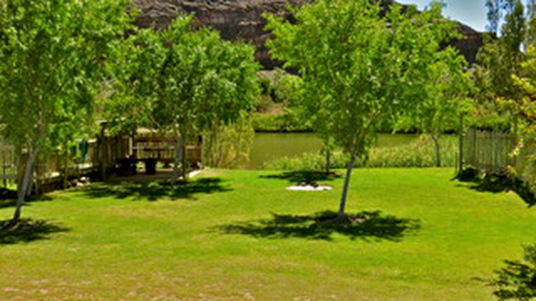 Huts (Vioolsdrif, Northern Cape, South Africa)