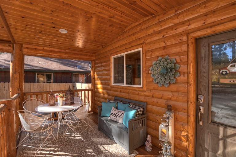 Cabins (United States of America, Big Bear City, California)