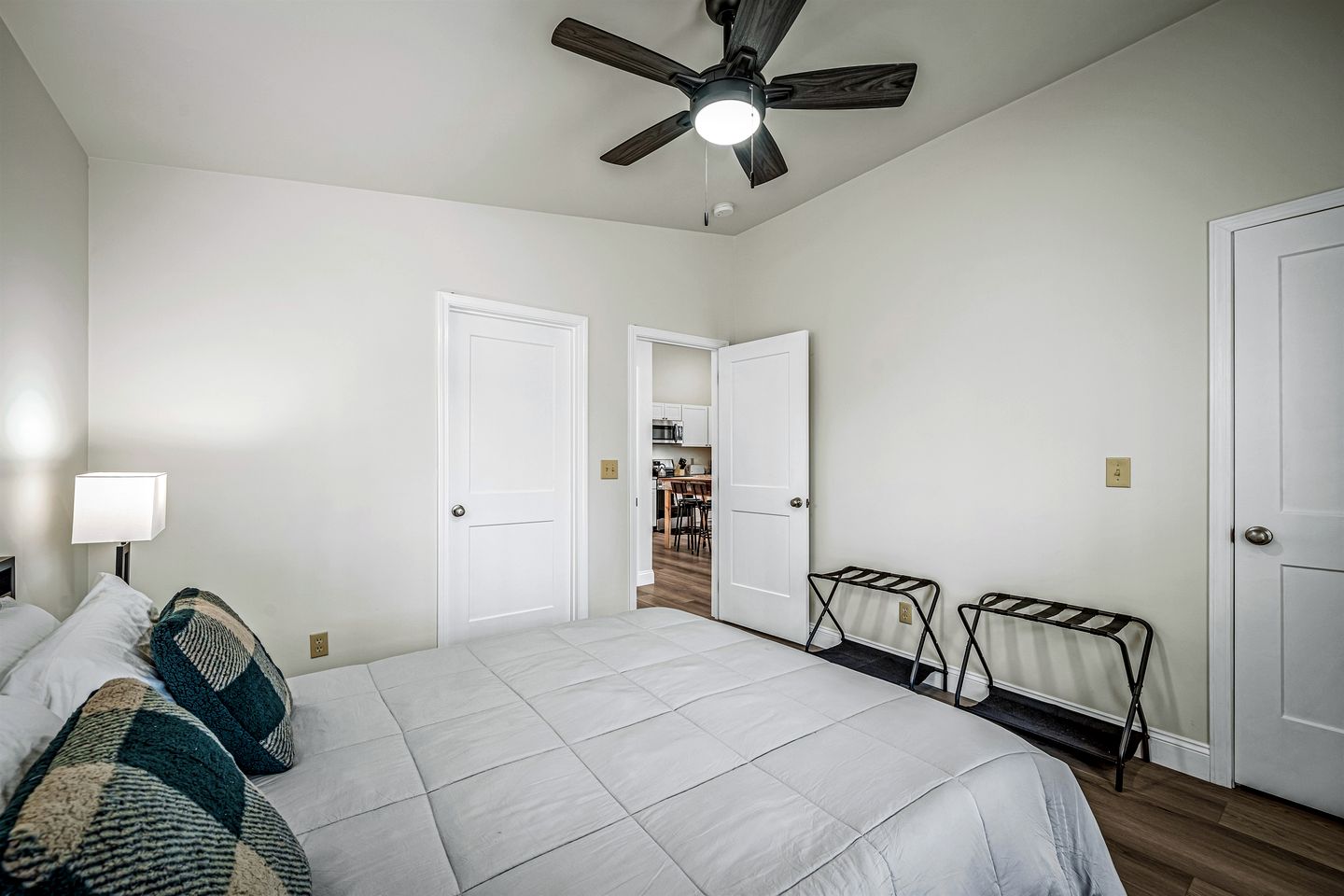 Stylish Modern Getaway with Fire Pit near DeSoto Falls in Mentone, AL