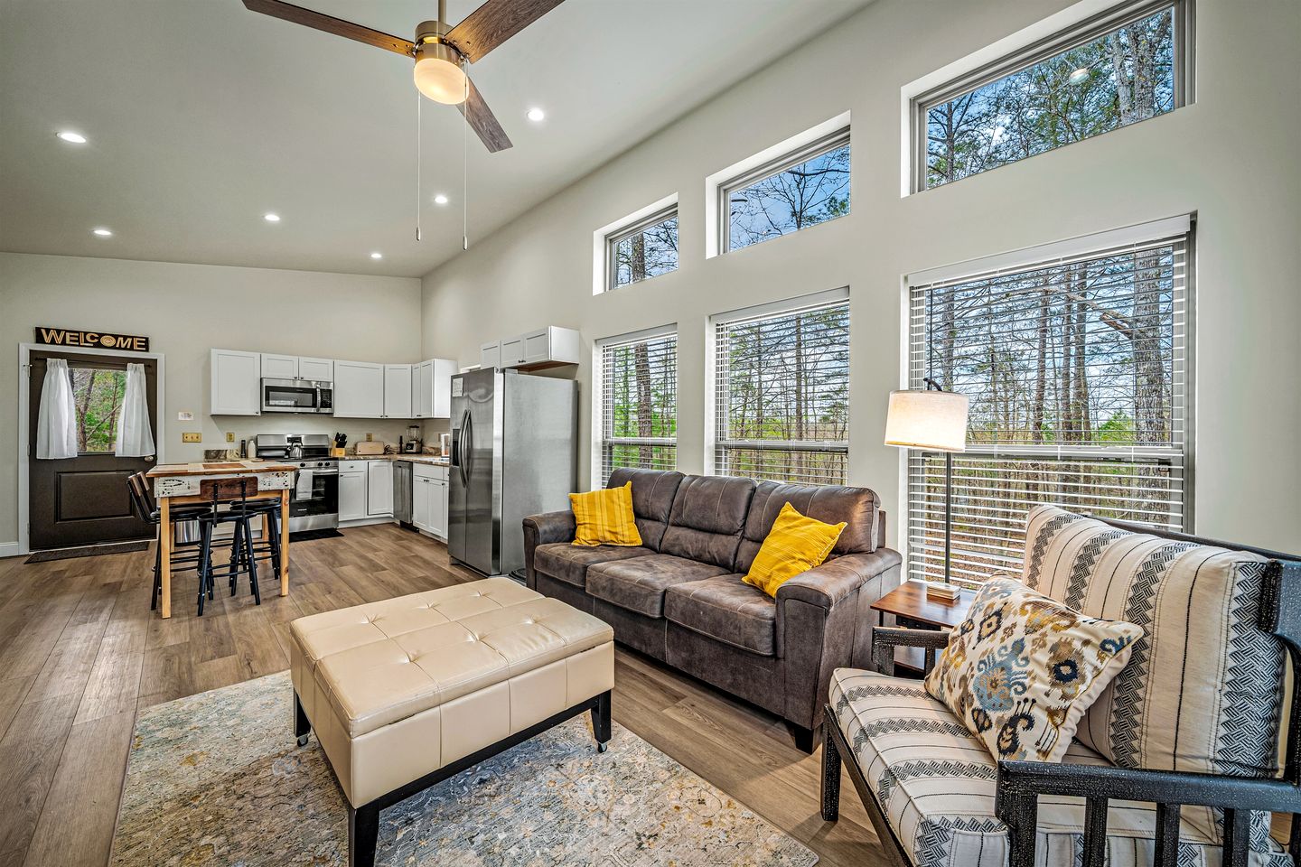 Stylish Modern Getaway with Fire Pit near DeSoto Falls in Mentone, AL