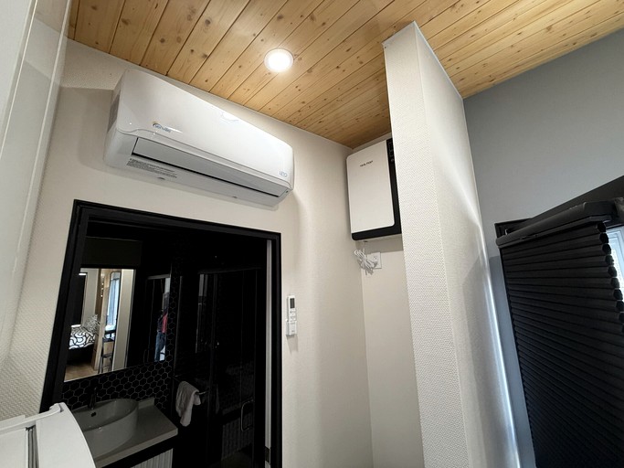 Cabins (United States of America, Lone Pine, California)