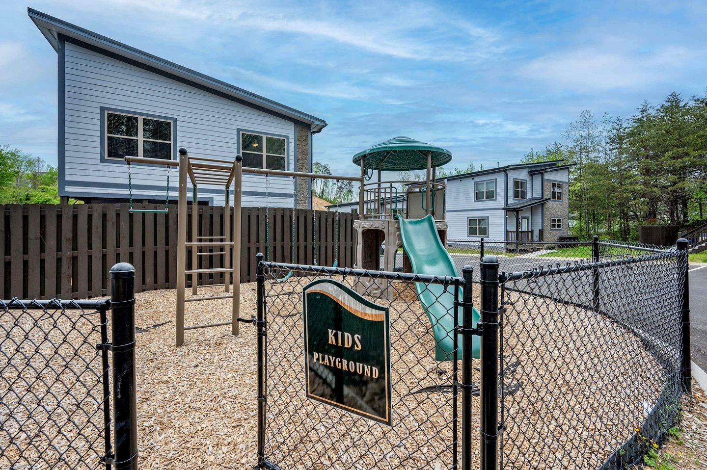 Stylish Pigeon Forge Cabin with Hot Tub, Pool & Dog Park near Dollywood and Gatlinburg, TN