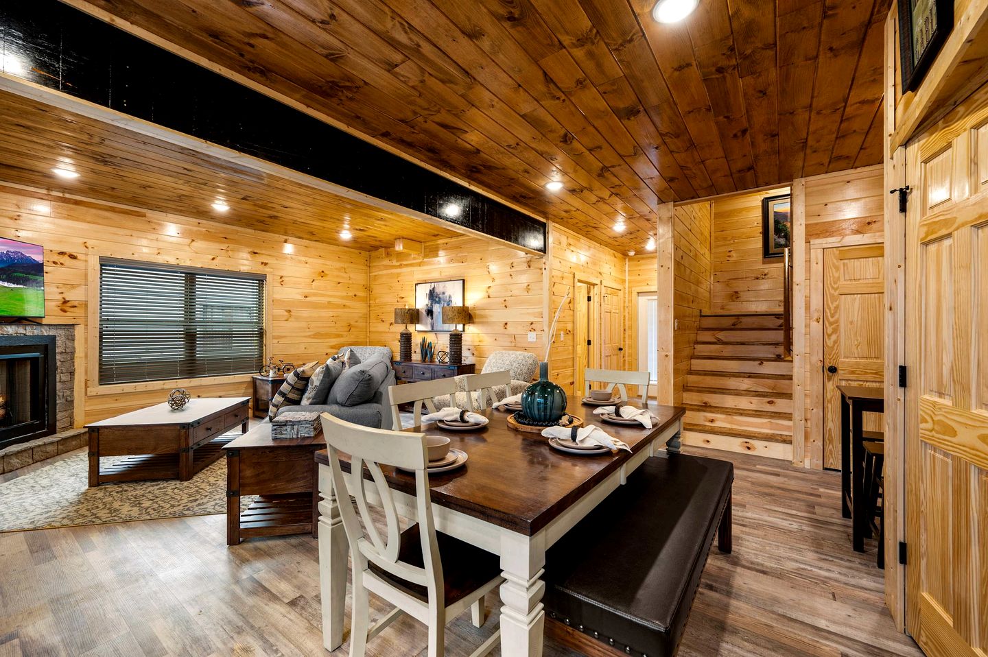 Stylish Pigeon Forge Cabin with Hot Tub, Pool & Dog Park near Dollywood and Gatlinburg, TN