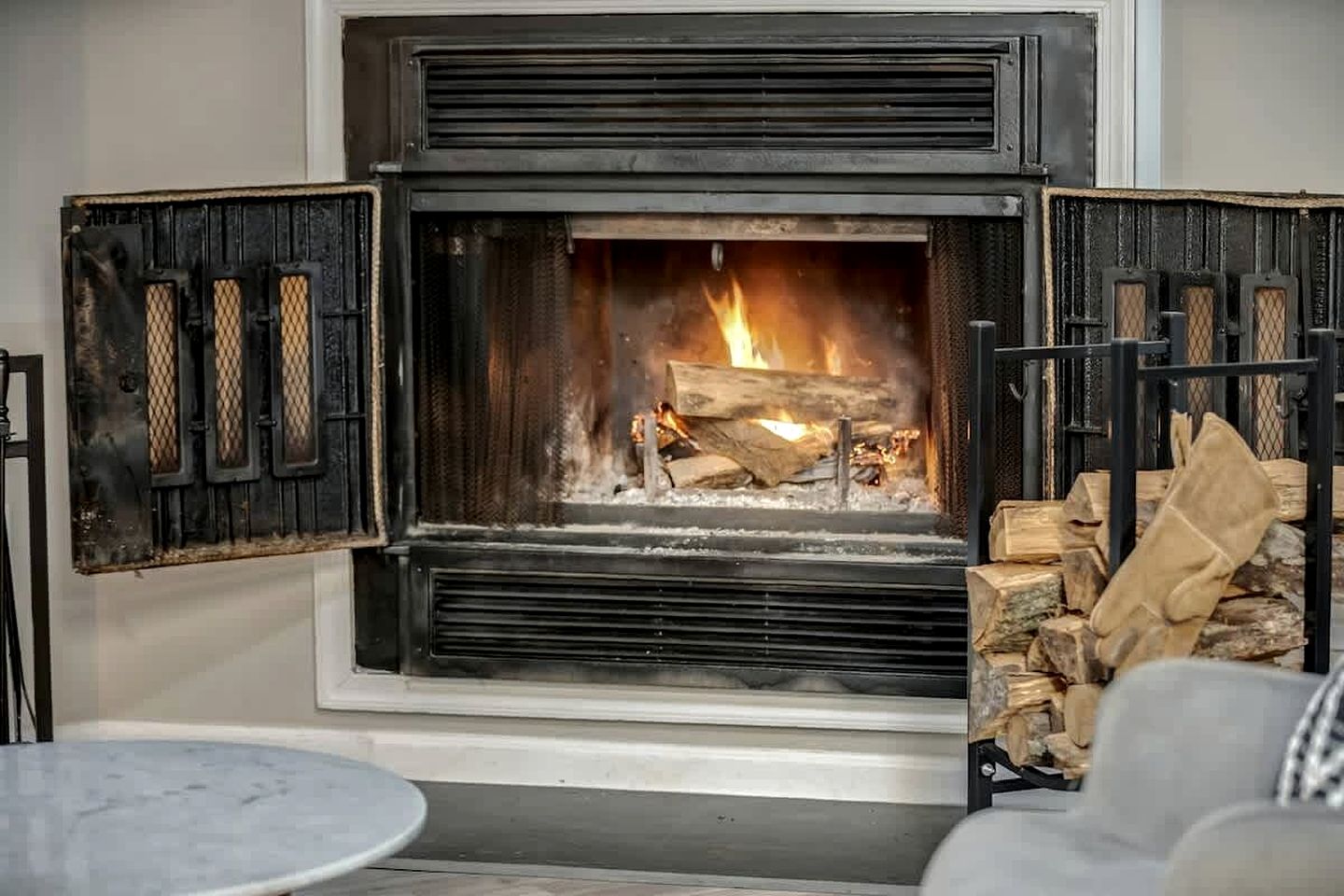 Peaceful Getaway in Hedgesville, Virginia, with Fire Pit and Pool Access, near Antietam National Battlefield