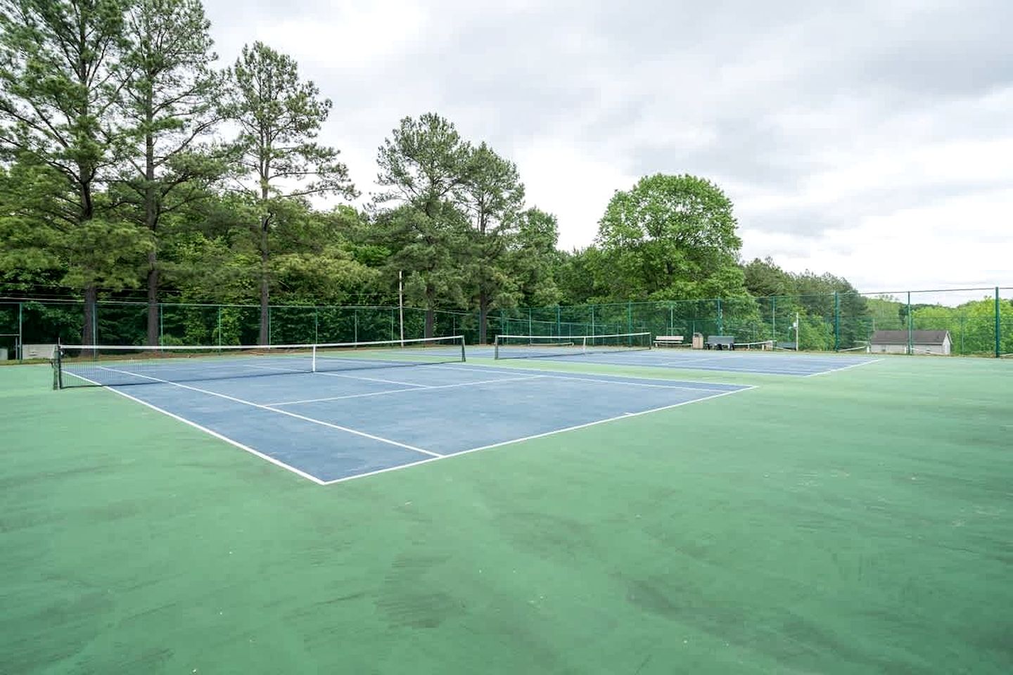 Peaceful Getaway in Hedgesville, Virginia, with Fire Pit and Pool Access, near Antietam National Battlefield