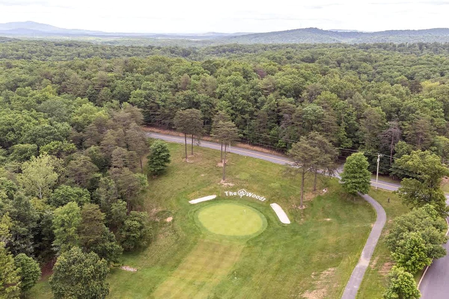 Peaceful Getaway in Hedgesville, Virginia, with Fire Pit and Pool Access, near Antietam National Battlefield