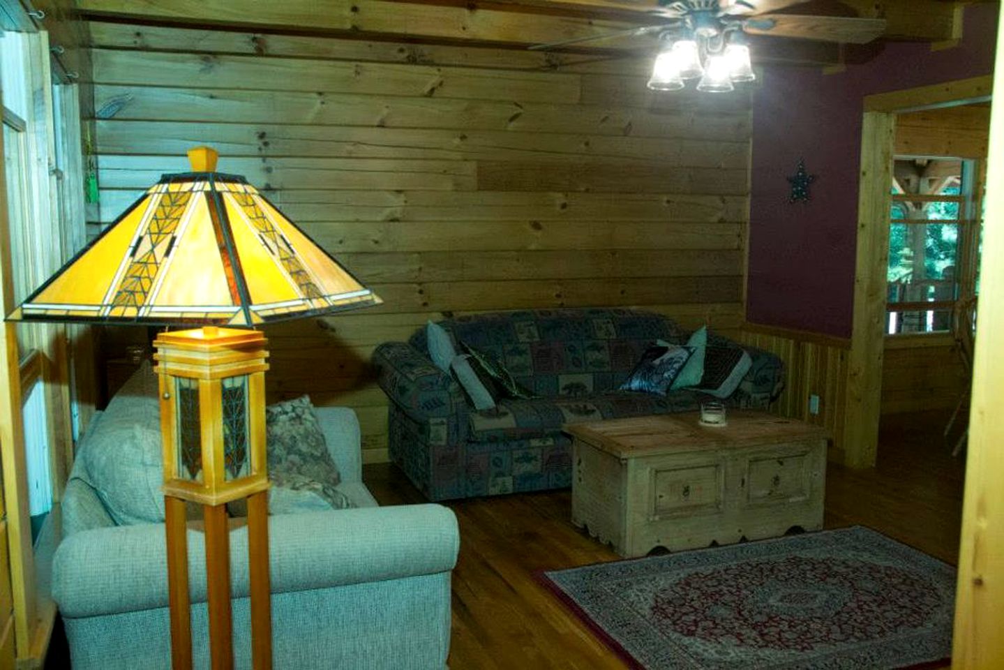 Large Rustic Cabin Overlooking the Mountains near Marion, North Carolina