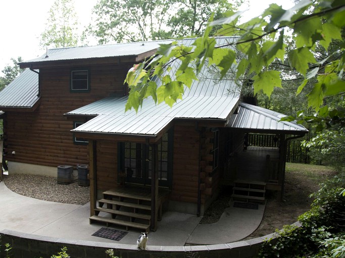 Cabins (Marion, North Carolina, United States)