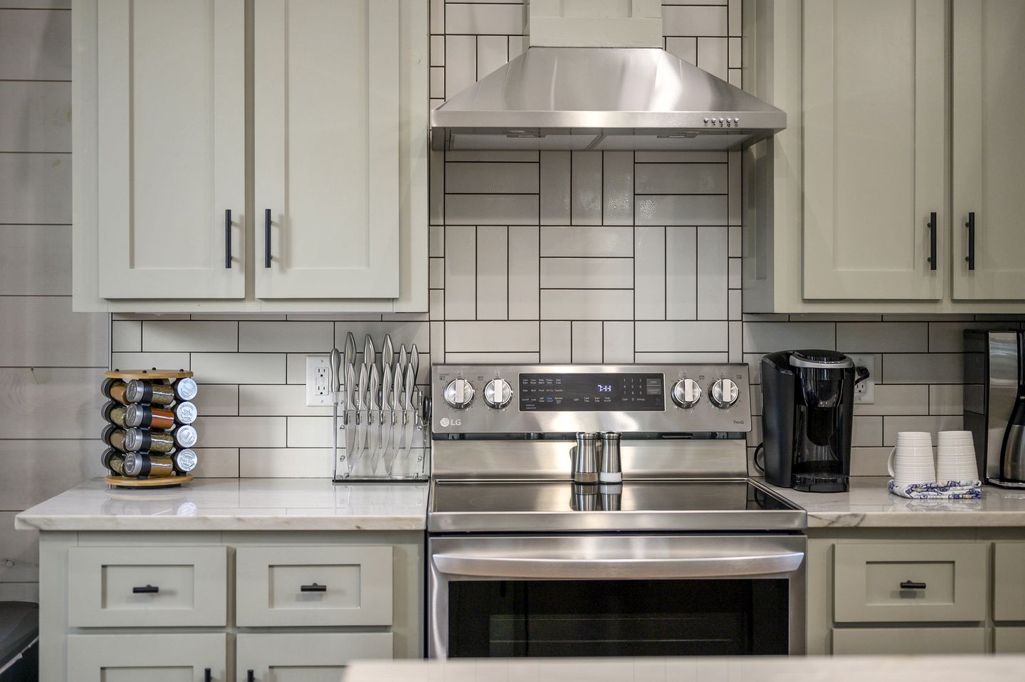 Secluded Luxury Cabin for Couples with Soaker Tub & Forest Views in Oklahoma