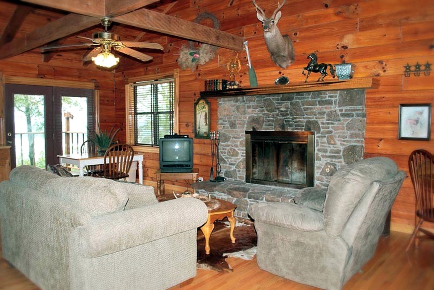 Luxurious Cabin for a Romantic Escape near Eureka Springs, Arkansas