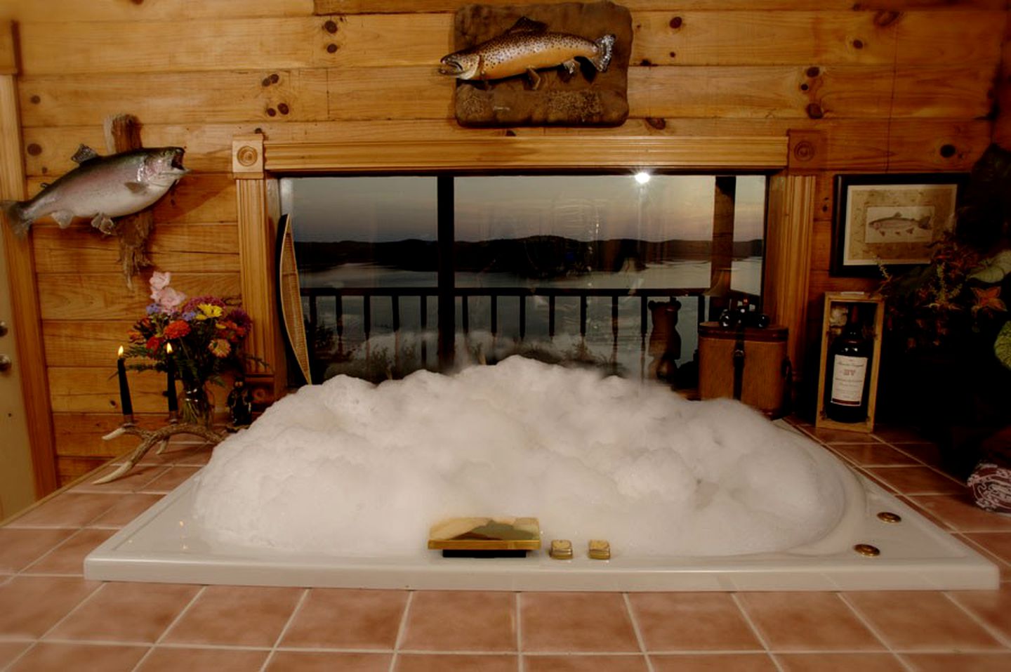 Luxury Cabin Rentals with Panoramic Views near Eureka Springs, Arkansas