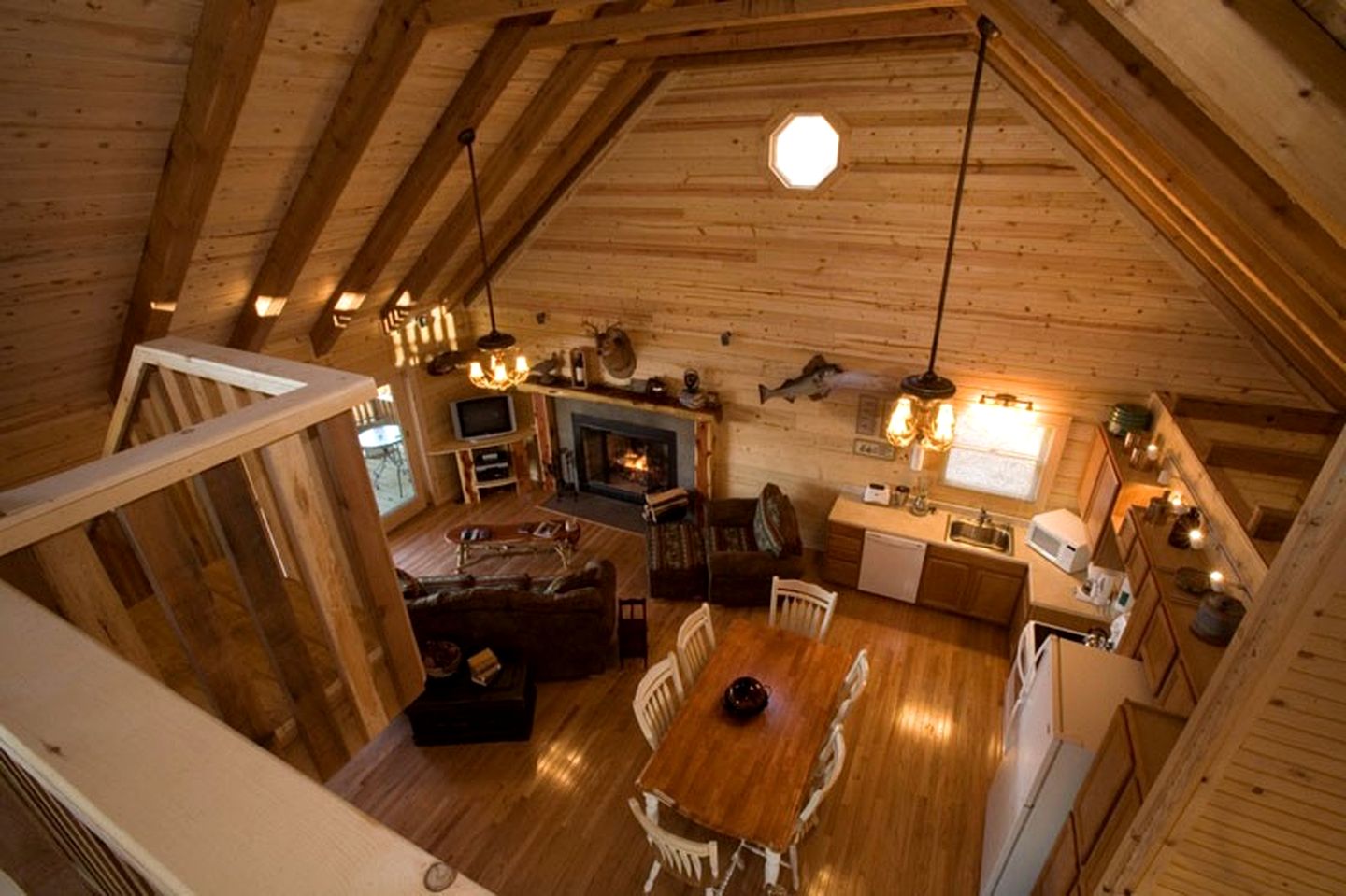 Beautiful Family Cabin for a Mountain Getaway near Eureka Springs, Arkansas
