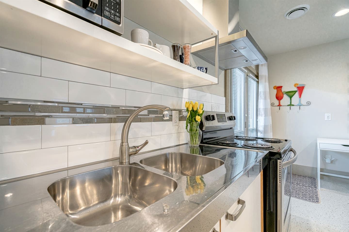 Charming Nature-Immersed Guest House with Relaxing Outdoor Lounge Area in Ontario, Canada