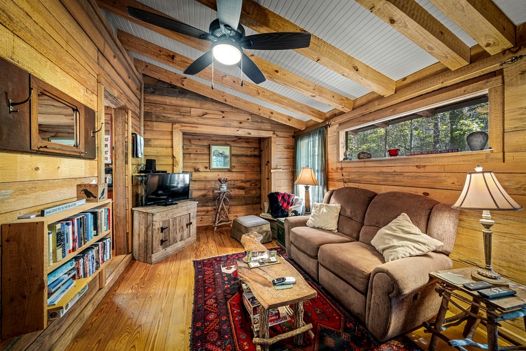 Cabins (United States of America, Mentone, Alabama)