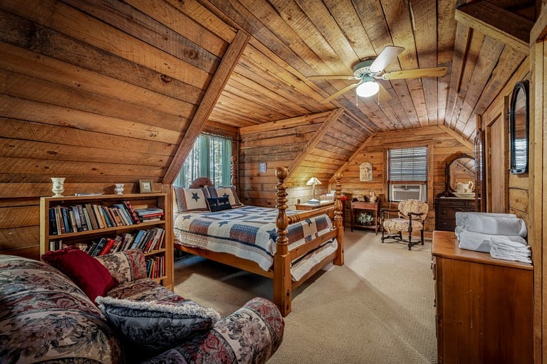 Cabins (United States of America, Mentone, Alabama)