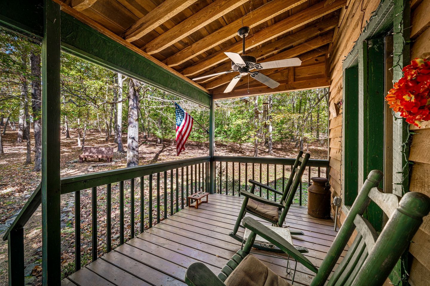 Idyllic and Picturesque Cabin with Hot Tub near Graces High Falls, Northern Alabama