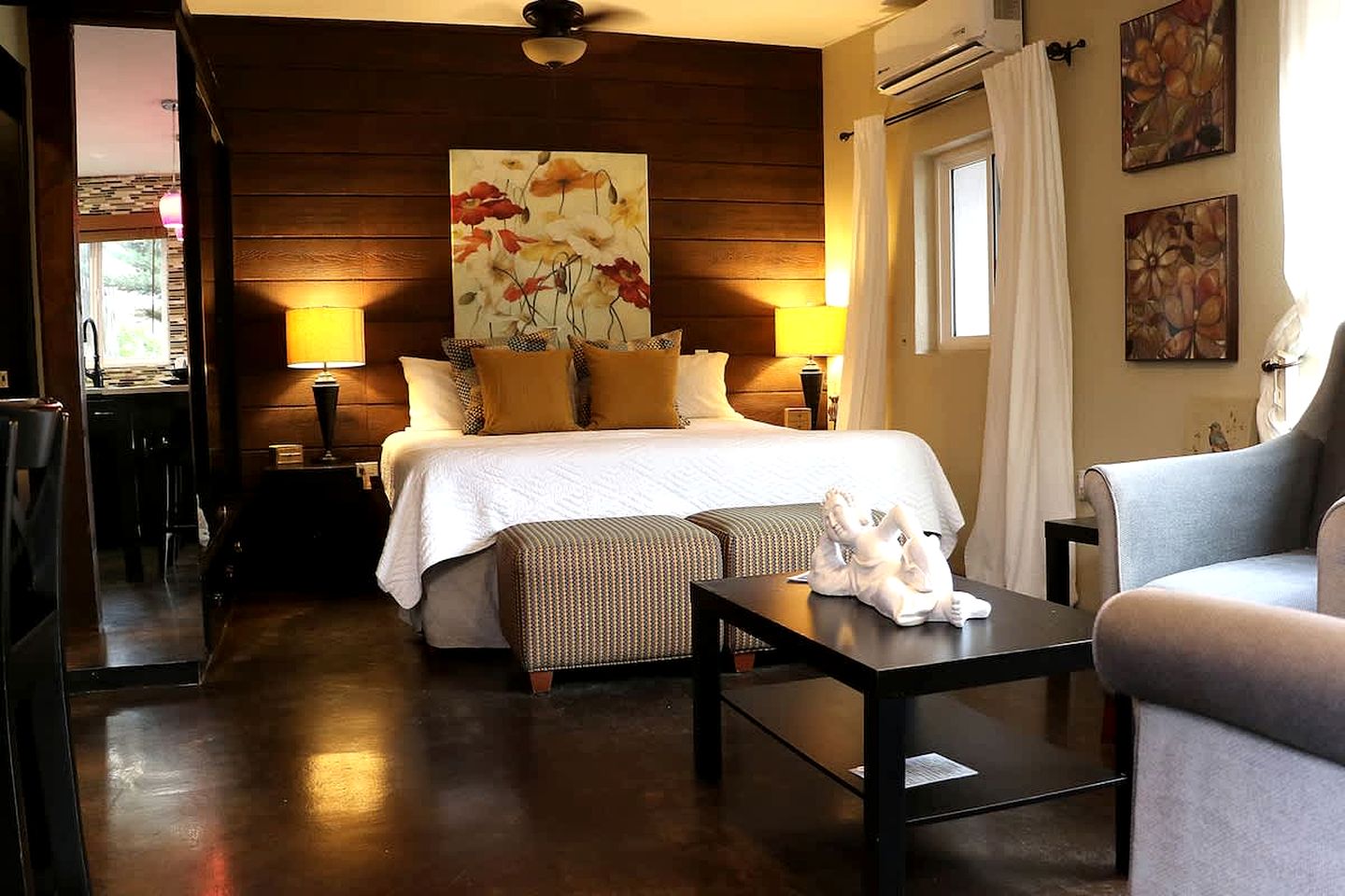 Cozy Romantic Hideaway Perfect for Special Moments in Baja California, Mexico