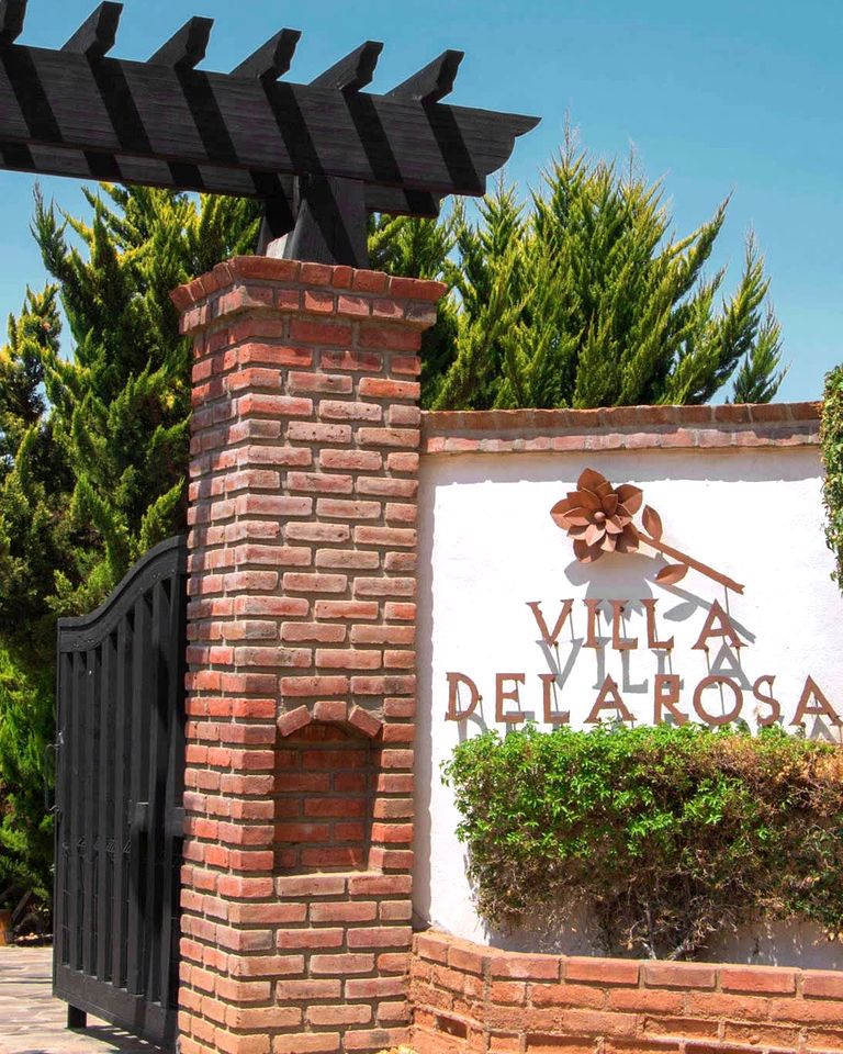 Cozy Romantic Hideaway Perfect for Special Moments in Baja California, Mexico