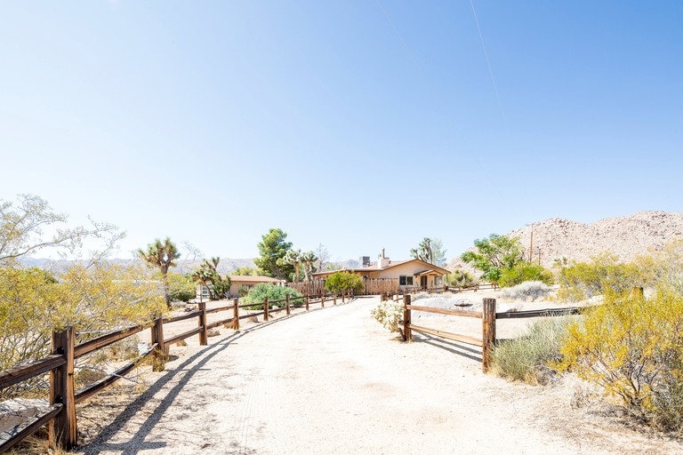 Floating Homes (United States of America, Joshua Tree, California)