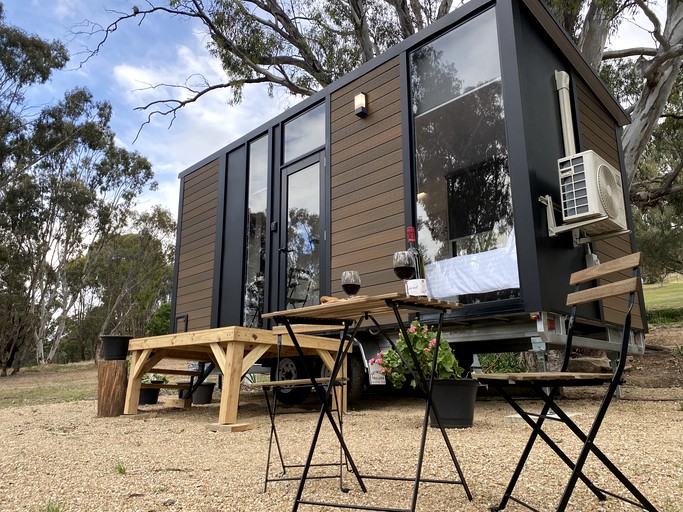 Countryside Tiny House for a Pet Friendly Glamping Getaway in Howes Creek, Victoria