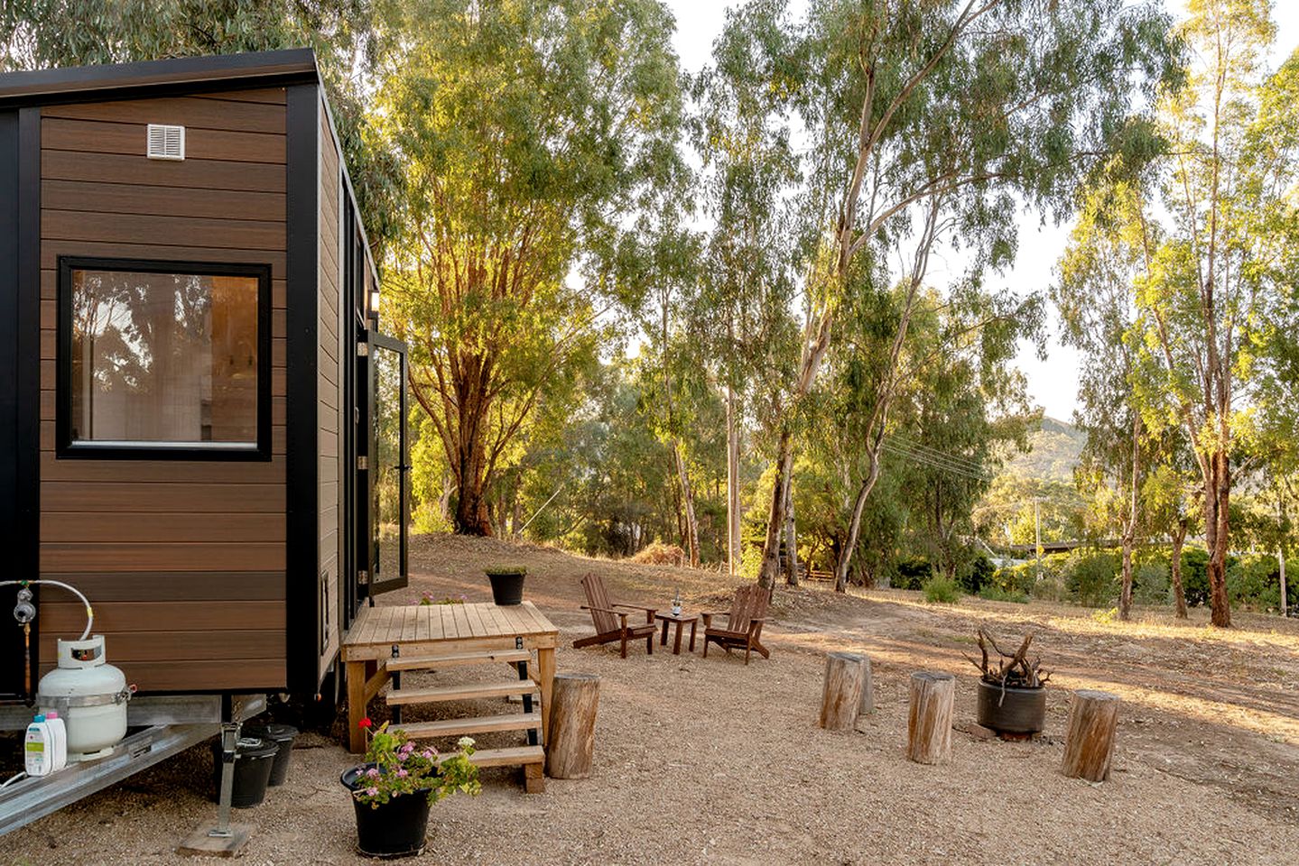 Luminous Tiny House Perfect for Water and Winter Sports in Victoria, Australia