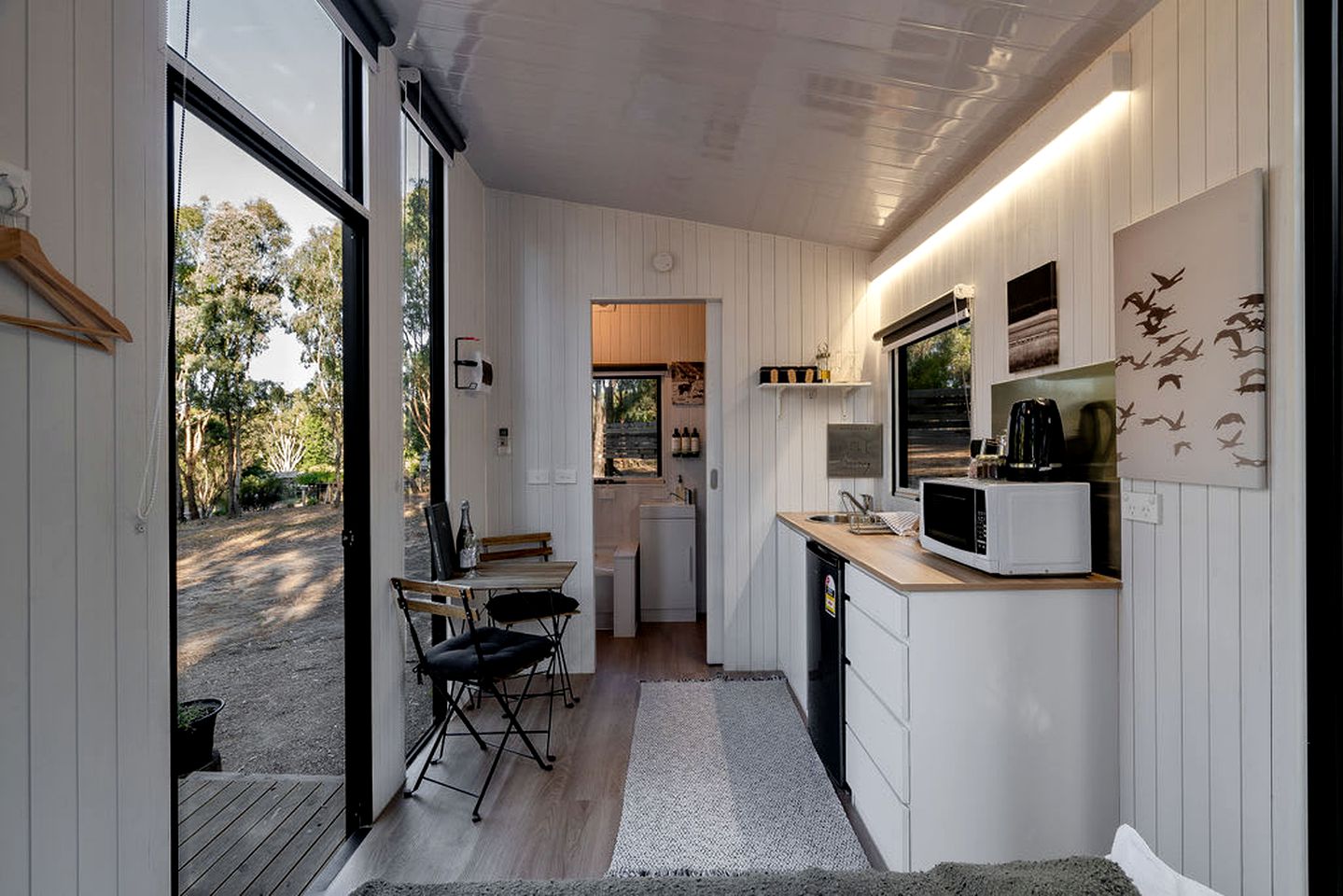 Luminous Tiny House Perfect for Water and Winter Sports in Victoria, Australia