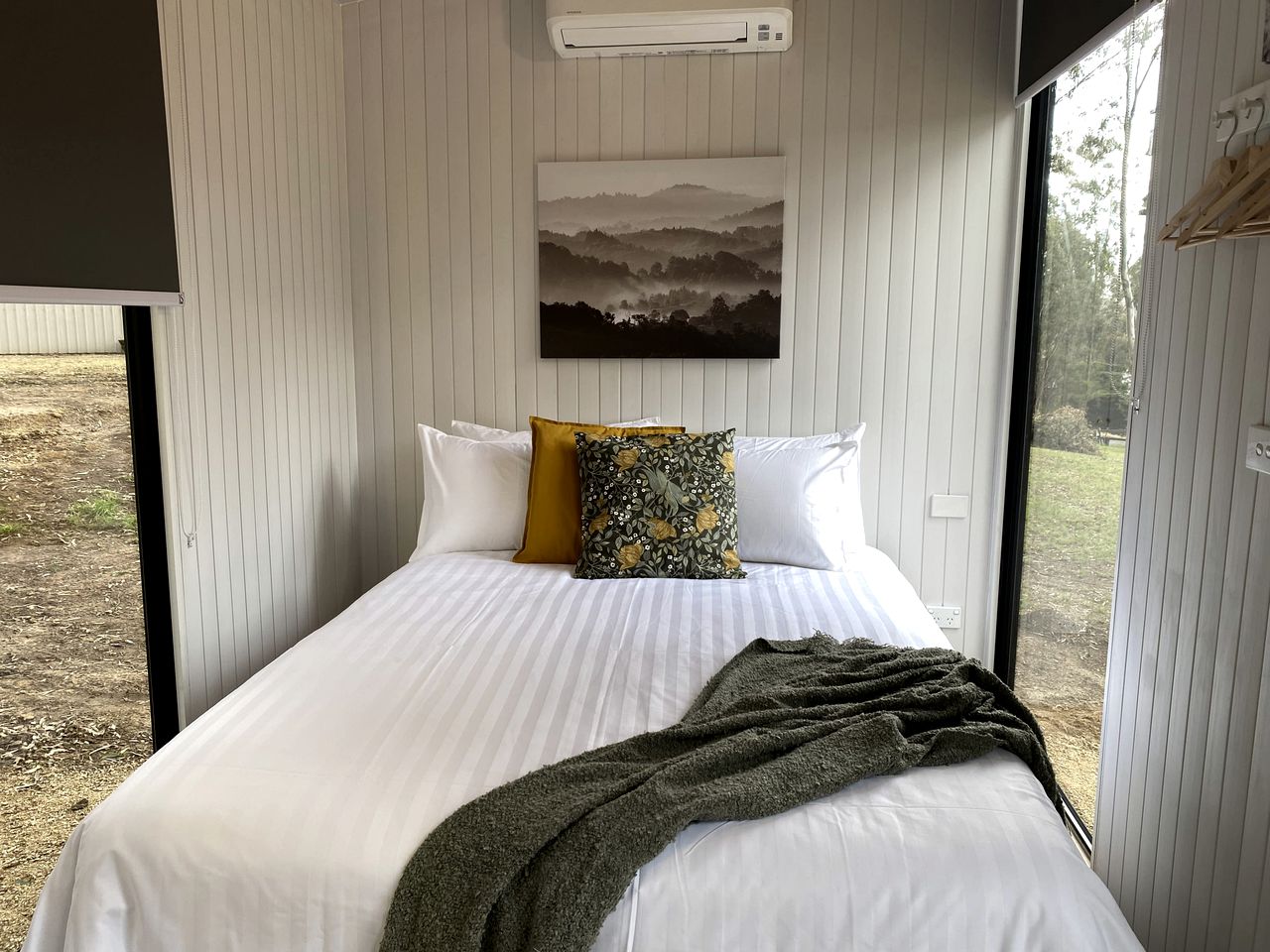 Countryside Tiny House for a Pet Friendly Glamping Getaway in Howes Creek, Victoria