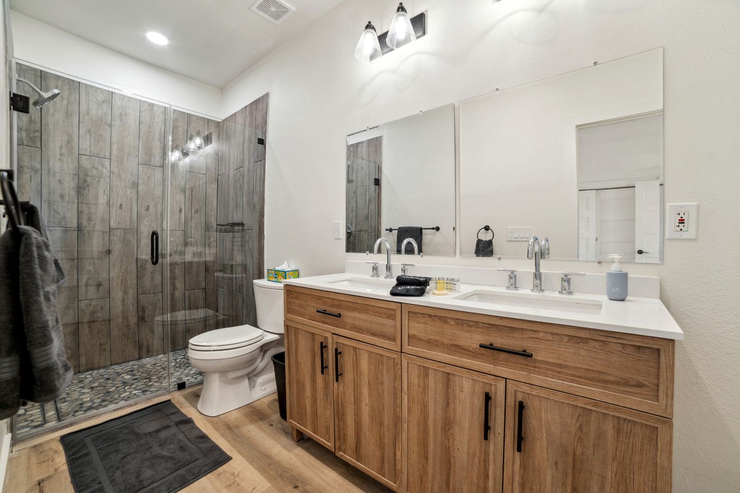 Elegant Modern A-Frame Surrounded by Nature in Texas