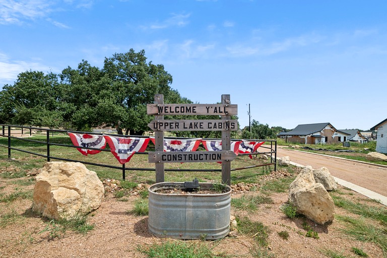 Cabins (United States of America, New Braunfels, Texas)