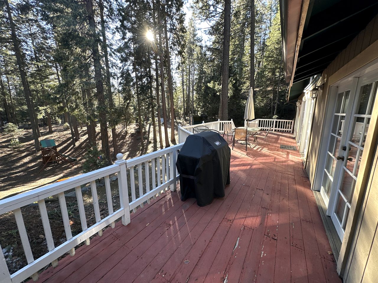 Gorgeous Cabin with Hot-tub in Black Butte Ranch, California