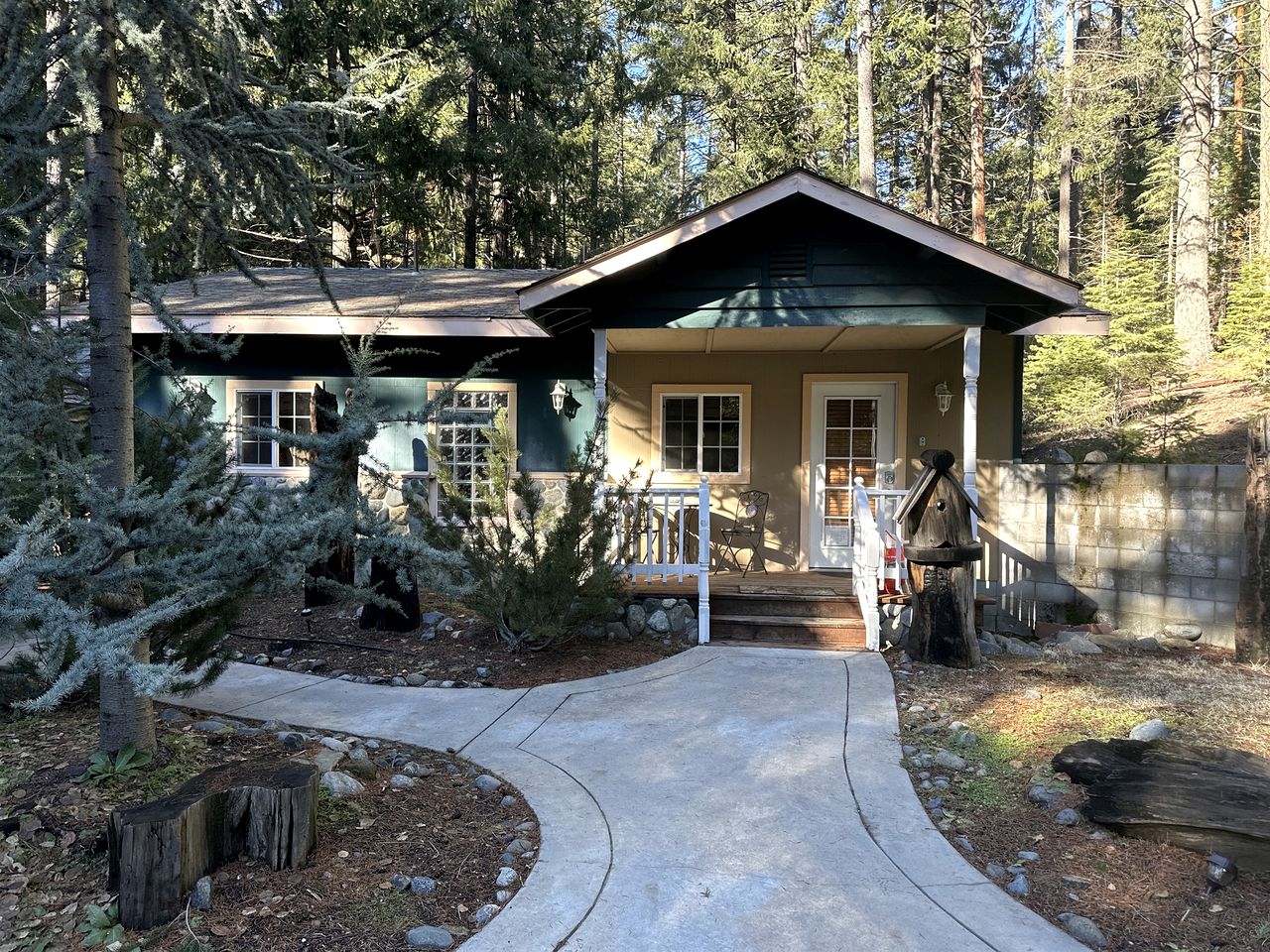 Gorgeous Cabin with Hot-tub in Black Butte Ranch, California