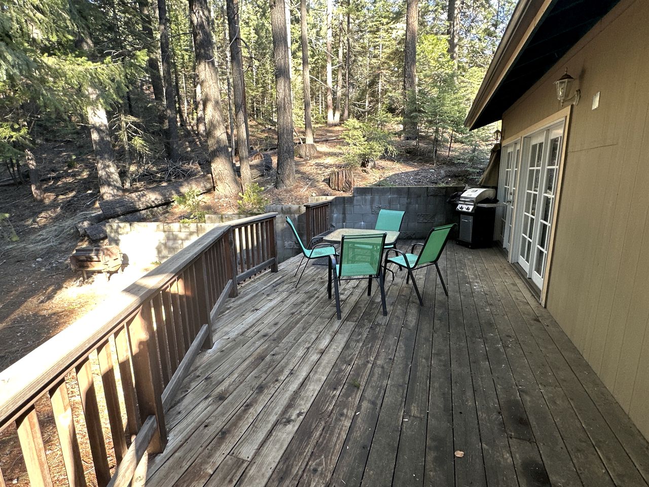 Gorgeous Cabin with Hot-tub in Black Butte Ranch, California
