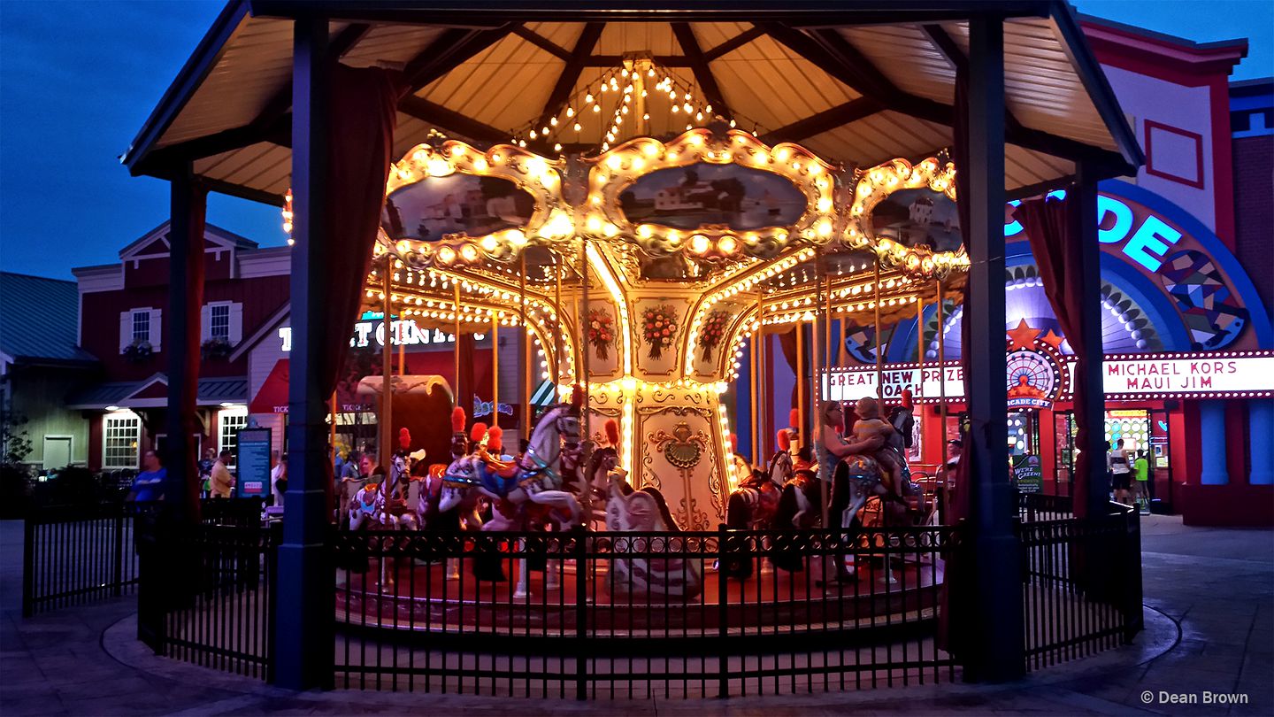 Magical Great Smoky Mountains Cabin Ideal for Group Getaways in Tennessee