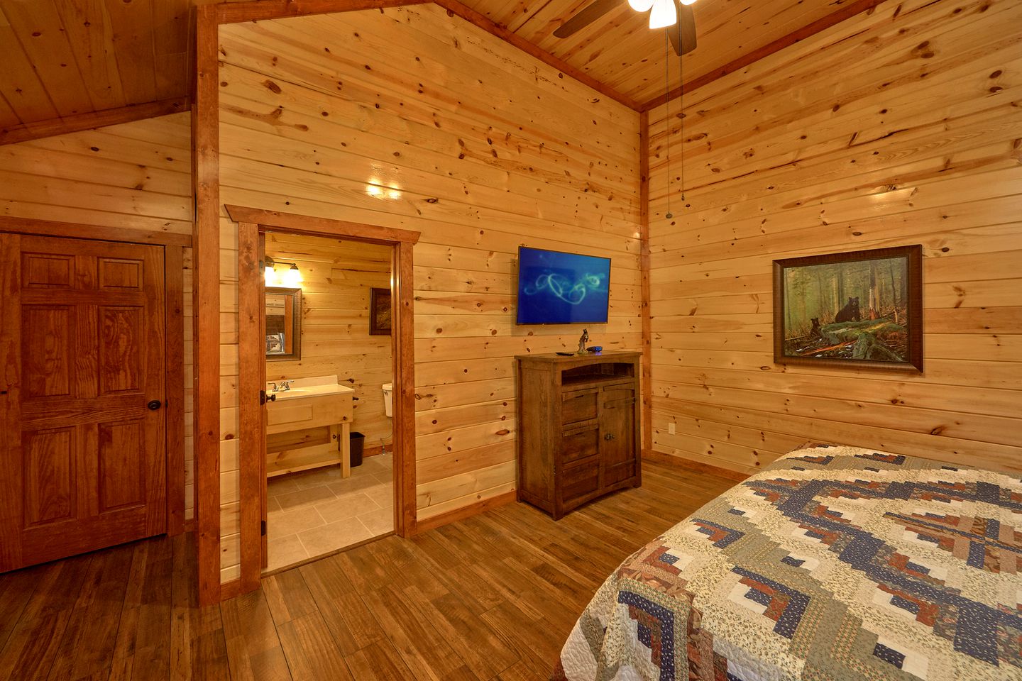 Magical Great Smoky Mountains Cabin Ideal for Group Getaways in Tennessee
