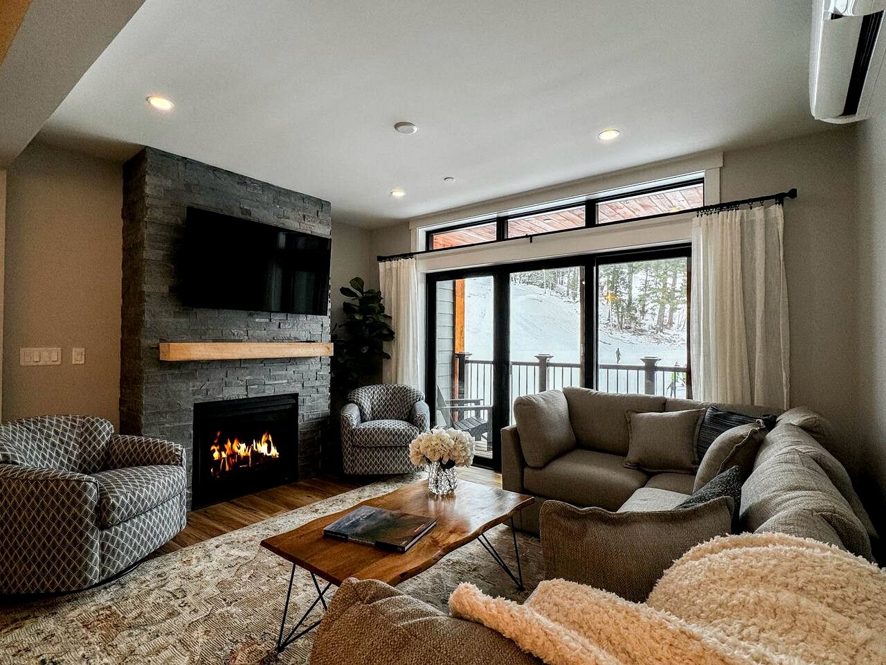 Glorious Cottage with Swimming Pool and Gym in North Conway, New Hampshire