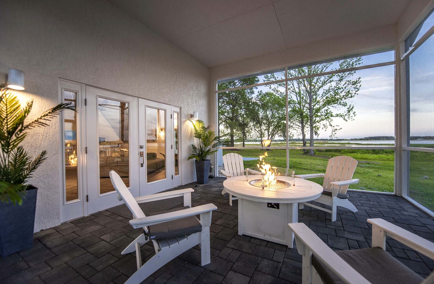 Modern Lakefront Villa with Salt Pool, 2 King Bedrooms & Patio in Clermont, Florida
