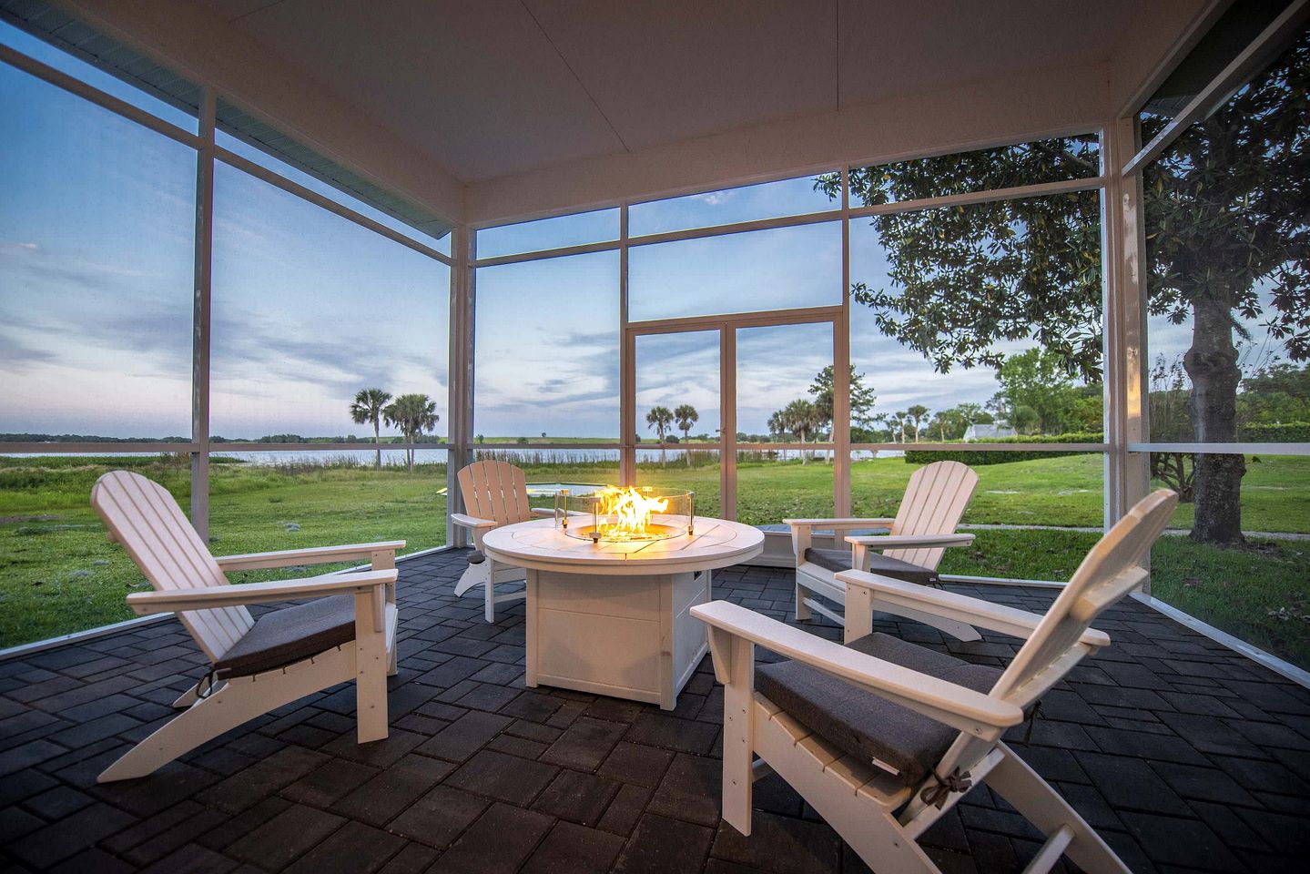 Modern 3-Bedroom Lakefront Home with Pool, Patio & Private Helipad in Clermont, Florida