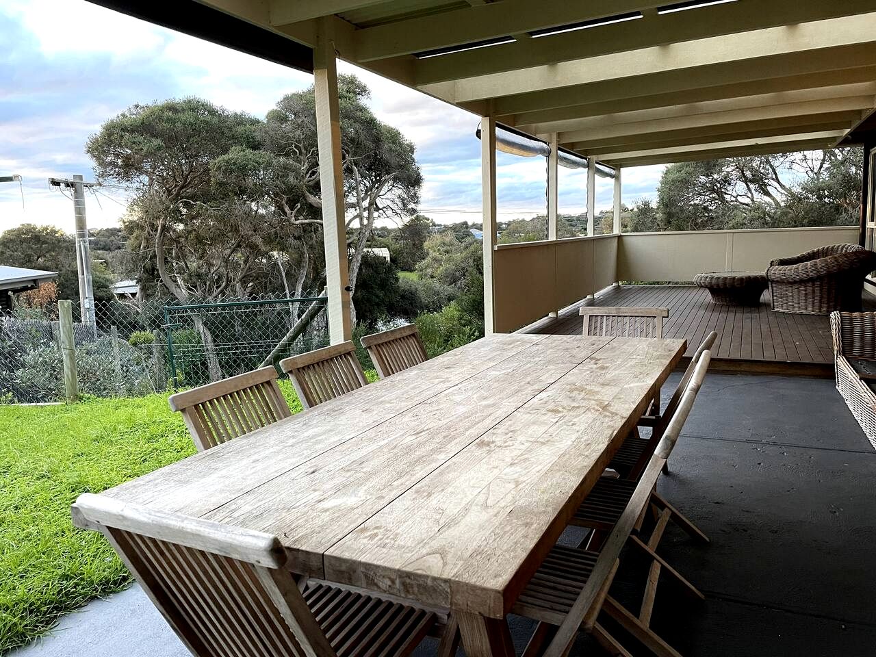 Spacious Beachside Holiday Home with Backyard Fireplace near Peninsula Hot Springs in Rye, Victoria