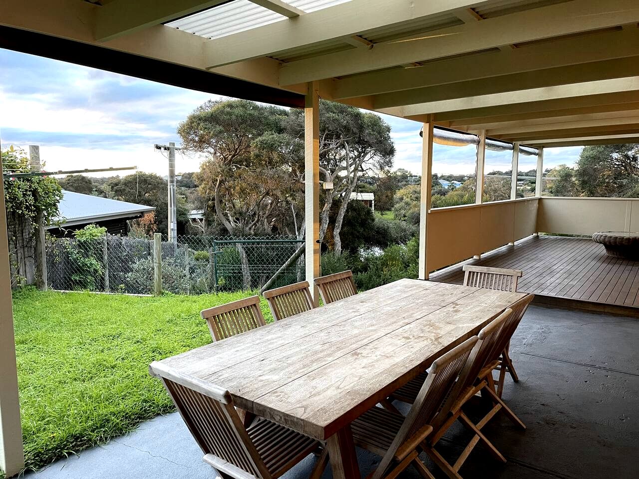 Spacious Beachside Holiday Home with Backyard Fireplace near Peninsula Hot Springs in Rye, Victoria
