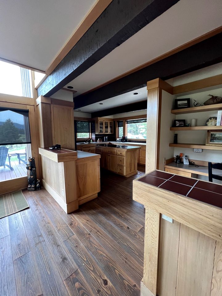 Elegant Mountain Retreat with Private Fishing Access near Madison River, Montana